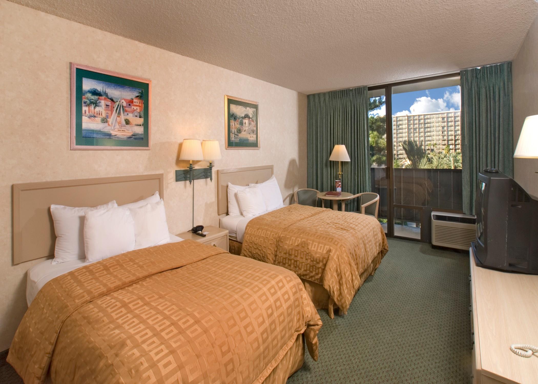 Clarion Hotel 3*