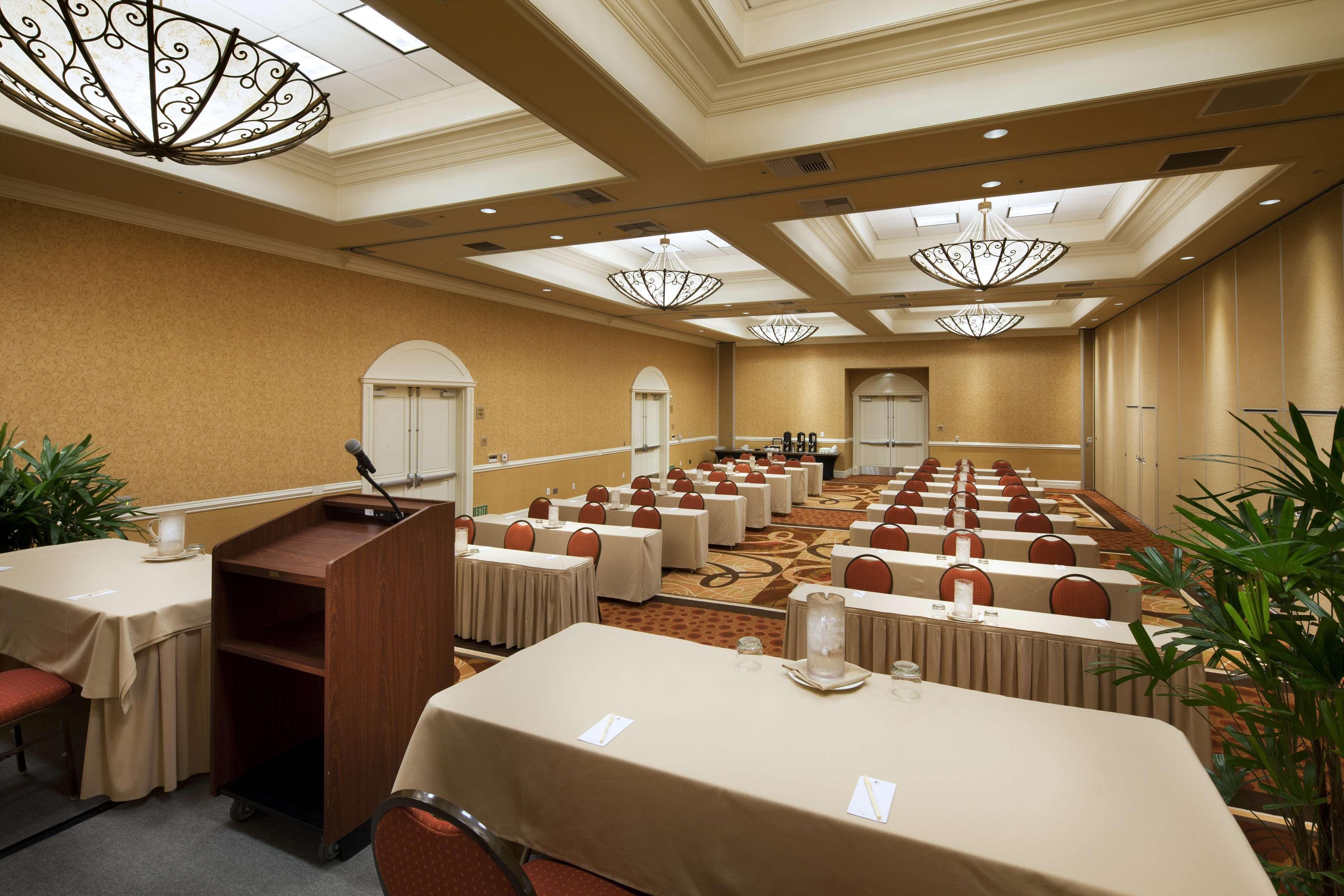 Doubletree By Hilton Resort/convention Center Hotel 3*