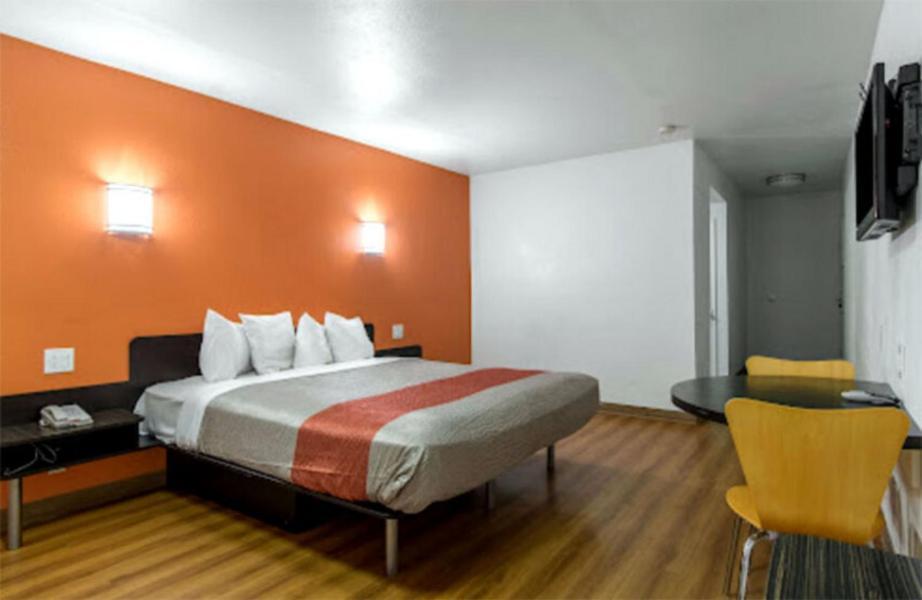Hotel Beachside Anaheim