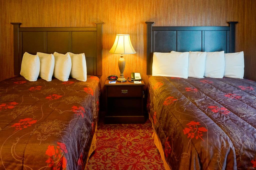 Castle And Hotel 3*