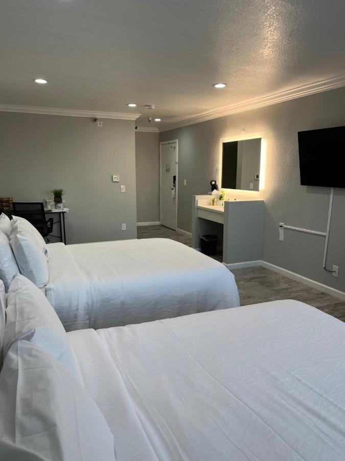 Capri Hotel 2*