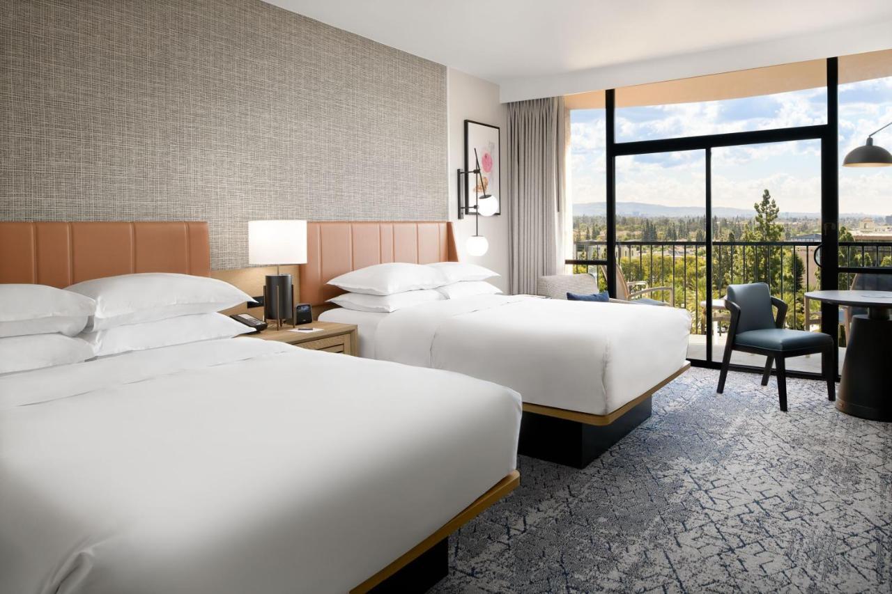 Sheraton Park At The Hotel 4*