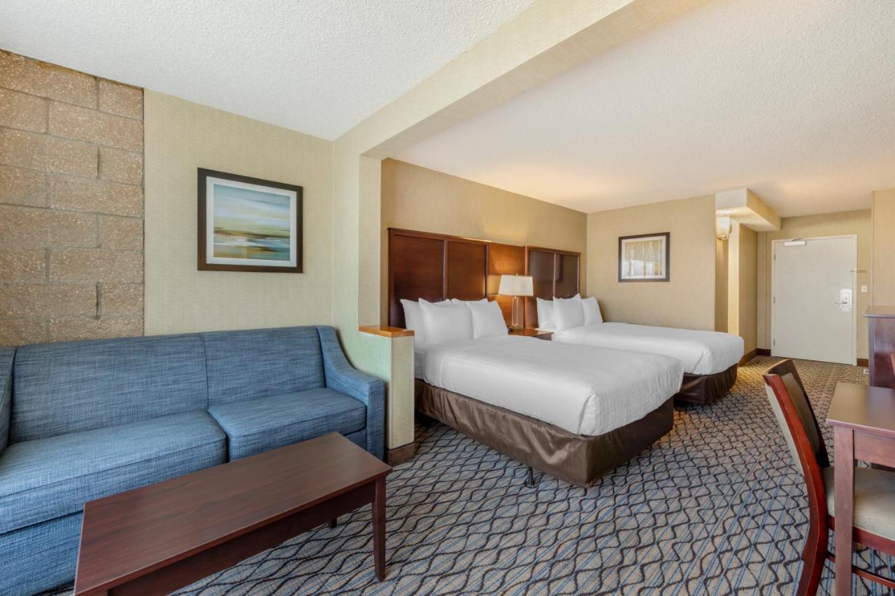 Clarion Hotel