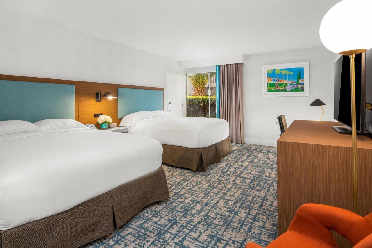 Anaheim Hotel 3*