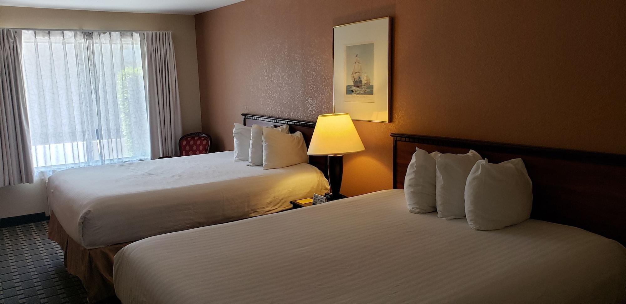 Carriage Hotel 3*