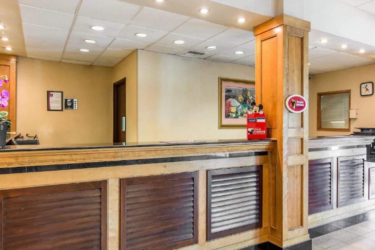 Clarion Hotel