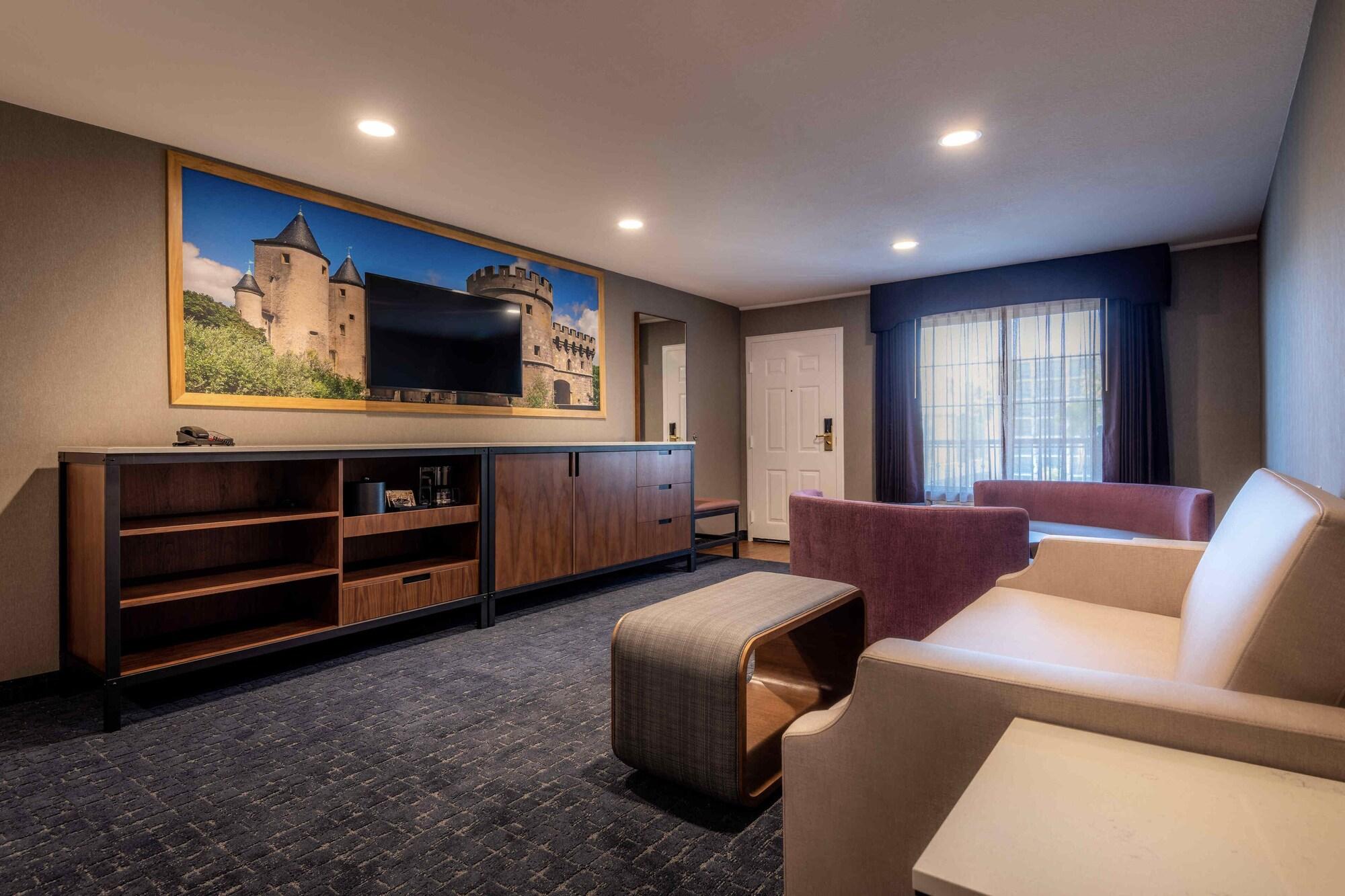 Camelot & 3* Anaheim