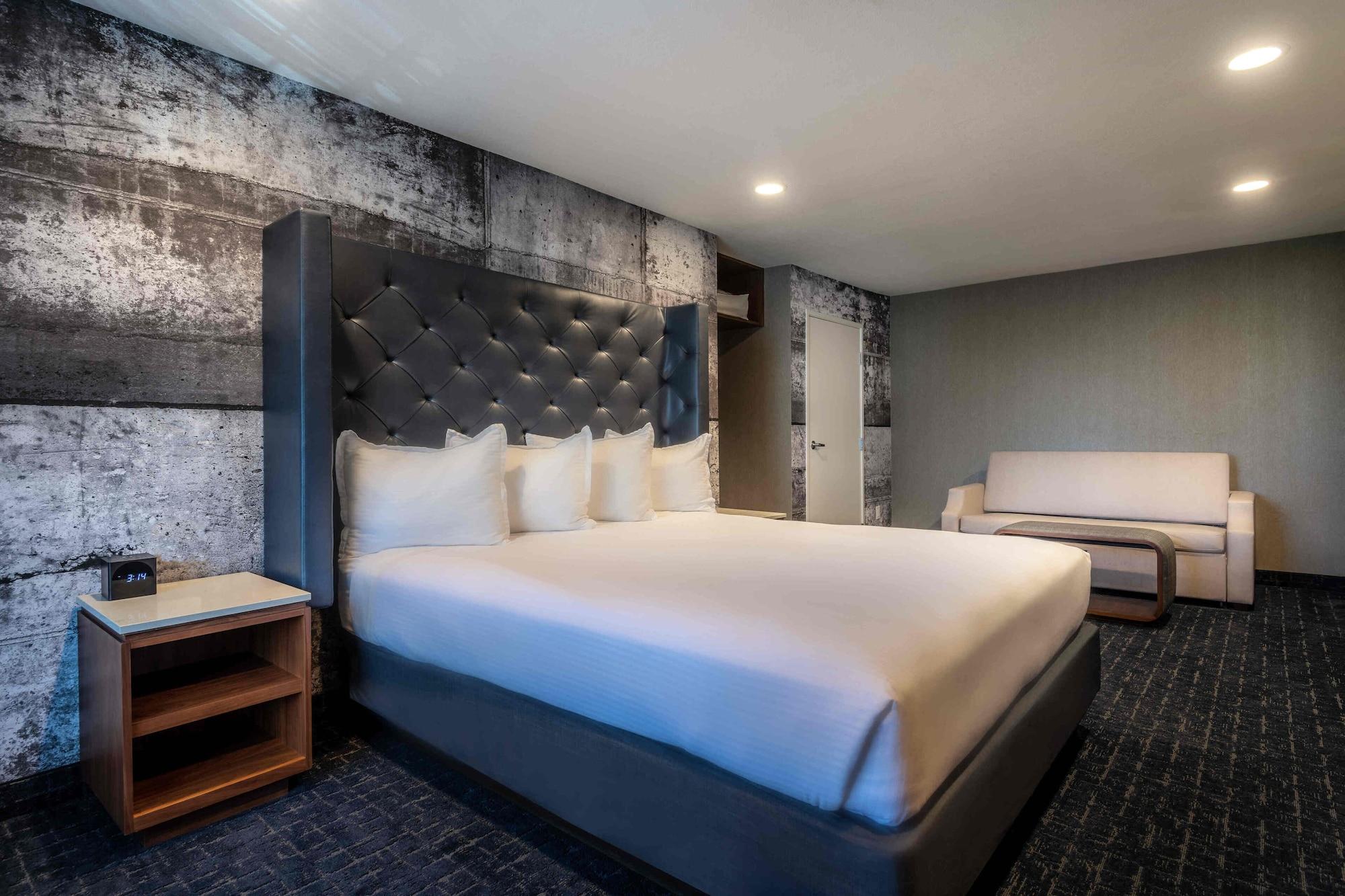 Camelot & Hotel Anaheim