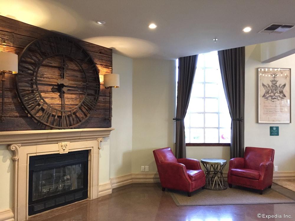 Hotel Camelot &