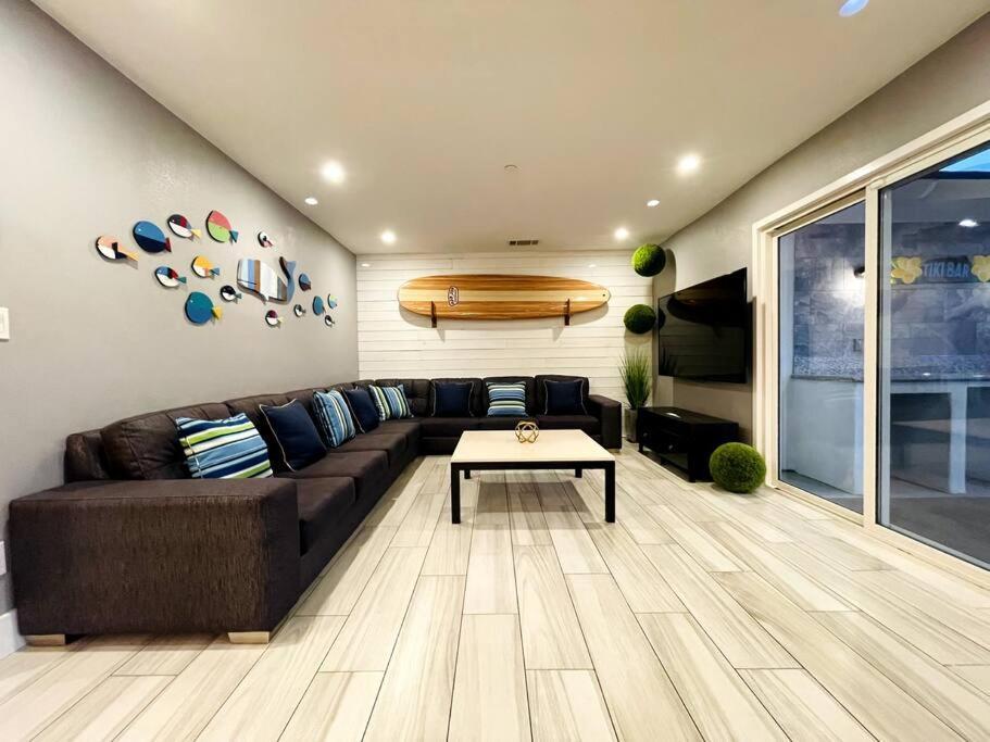 Ultimate Private Water Park & Pool Next Disneyland Holiday home *