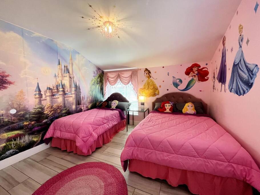 Ultimate Private Water Park & Pool Next Disneyland Holiday home Anaheim