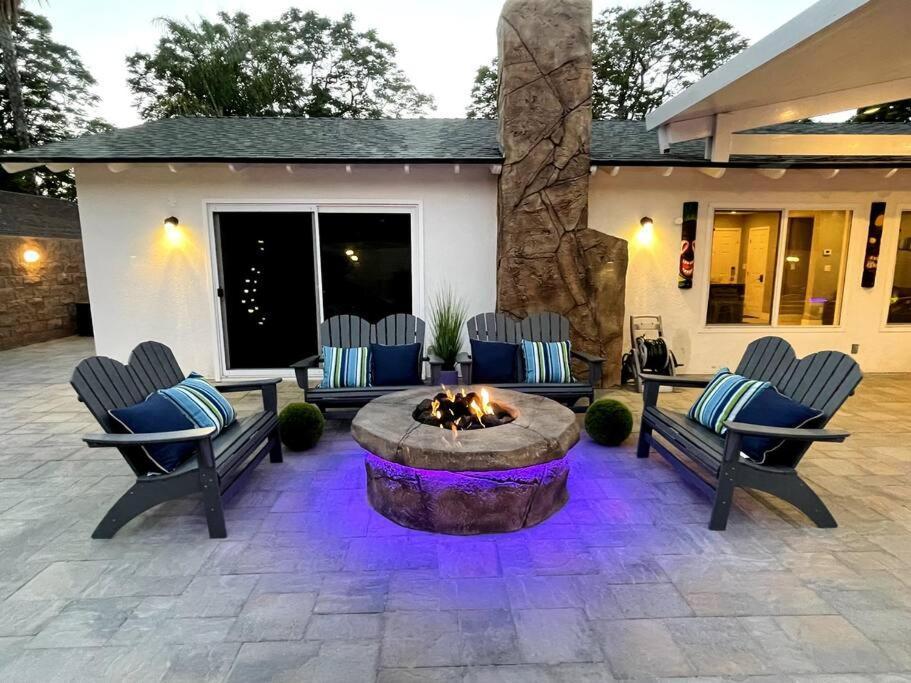 Ultimate Private Water Park & Pool Next Disneyland Holiday home