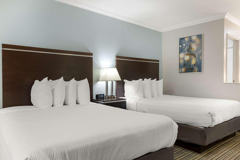 Hotel Western Courtesy - At The Park 3*