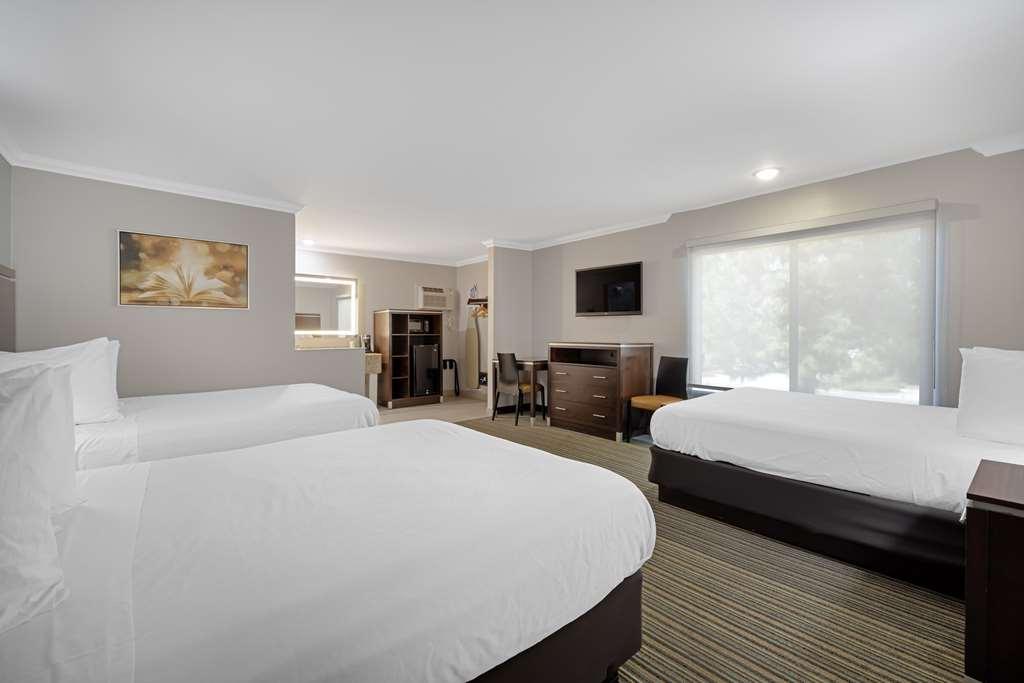 Hotel Western Courtesy - At The Park
