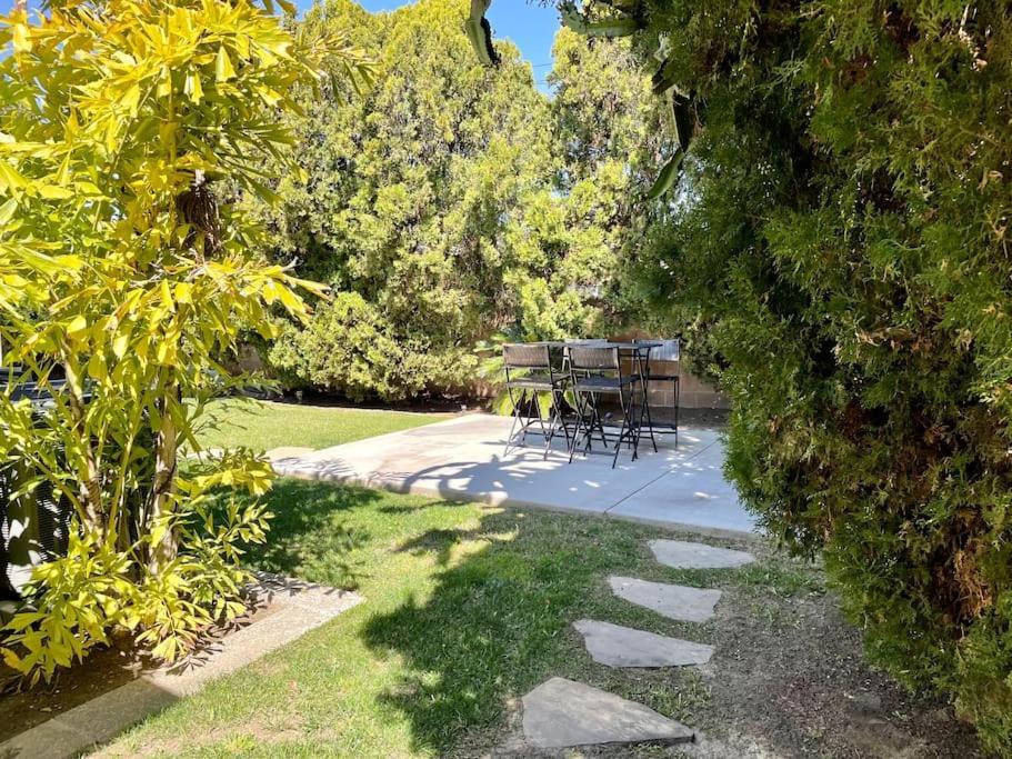 Holiday home Walk To Disneyland, Watch Firework Front Yard, *
