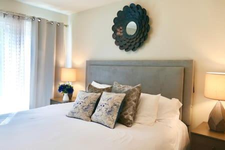 Holiday home Rainforest 4 Bedroom Poolspa Walk2disneyland Anaheim