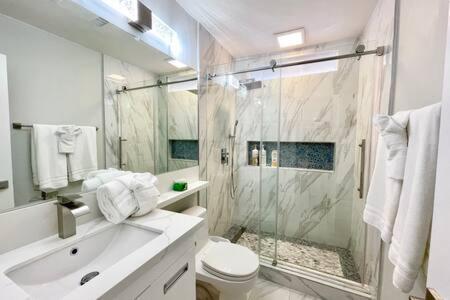 Holiday home Rainforest 4 Bedroom Poolspa Walk2disneyland Anaheim