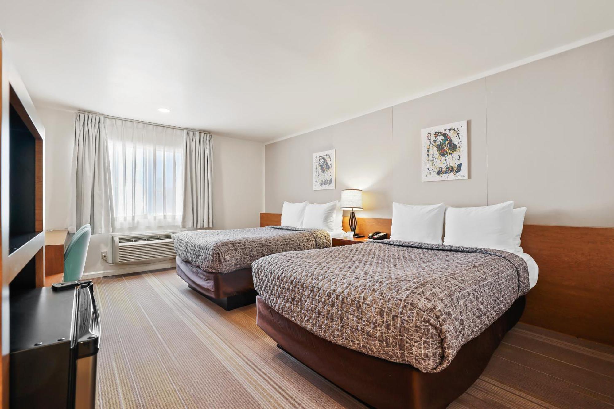Hotel Brookhurst Plaza 3*