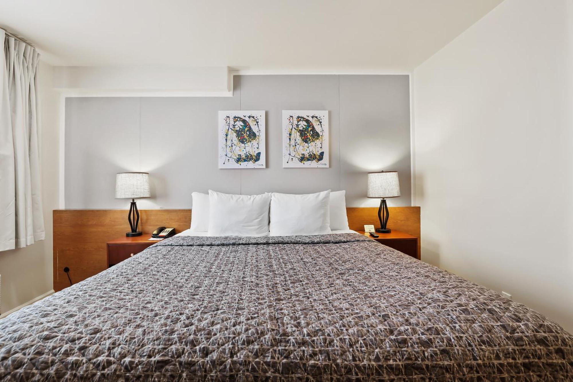 Brookhurst Plaza 3*