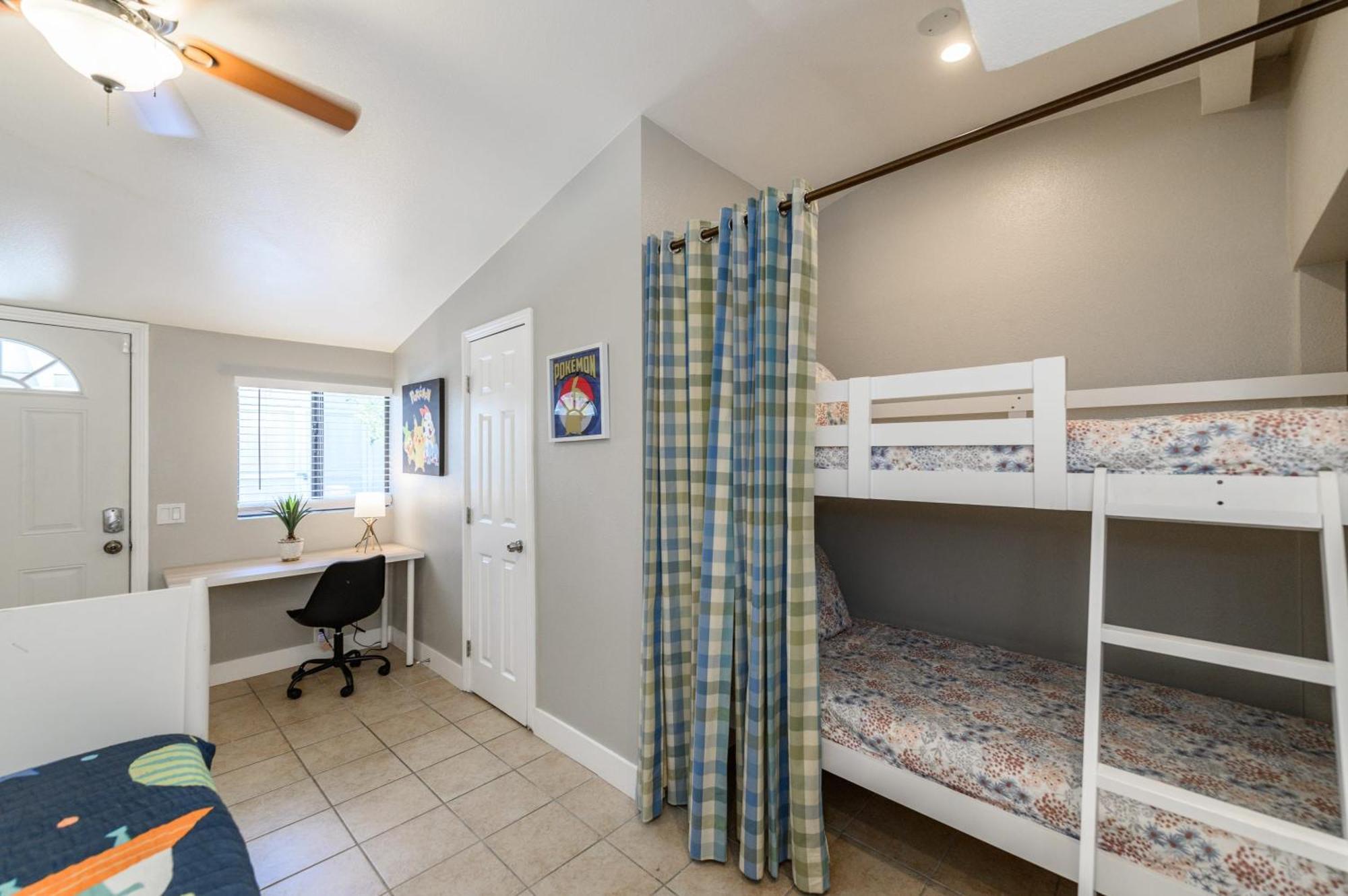 Disneyland Dream 5 Bedroom 3 Bath Theater Games Pool Table Casa de férias *