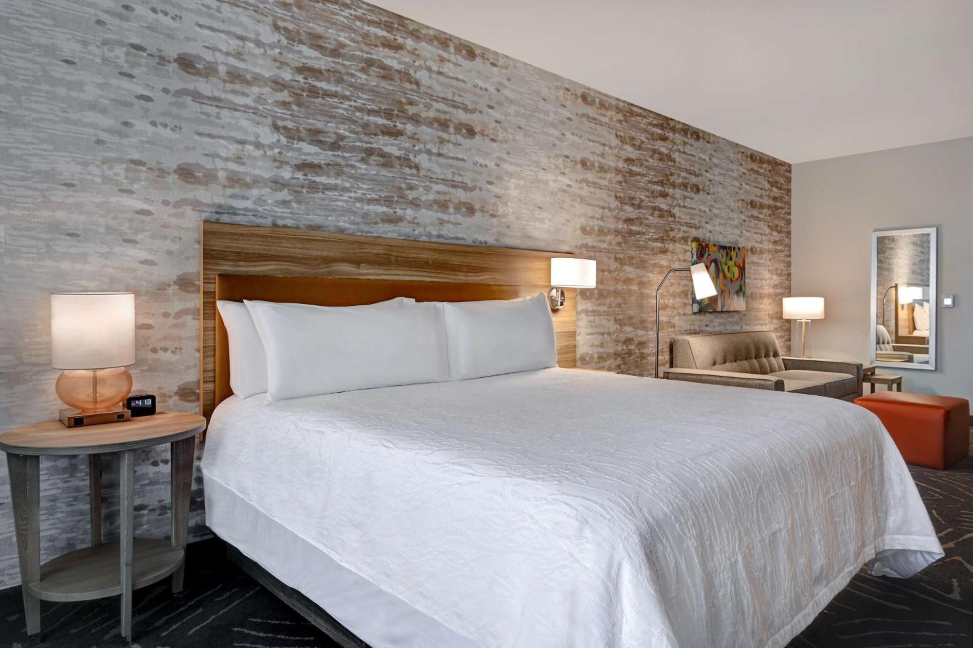 Hotel Home2 By Hilton Anaheim