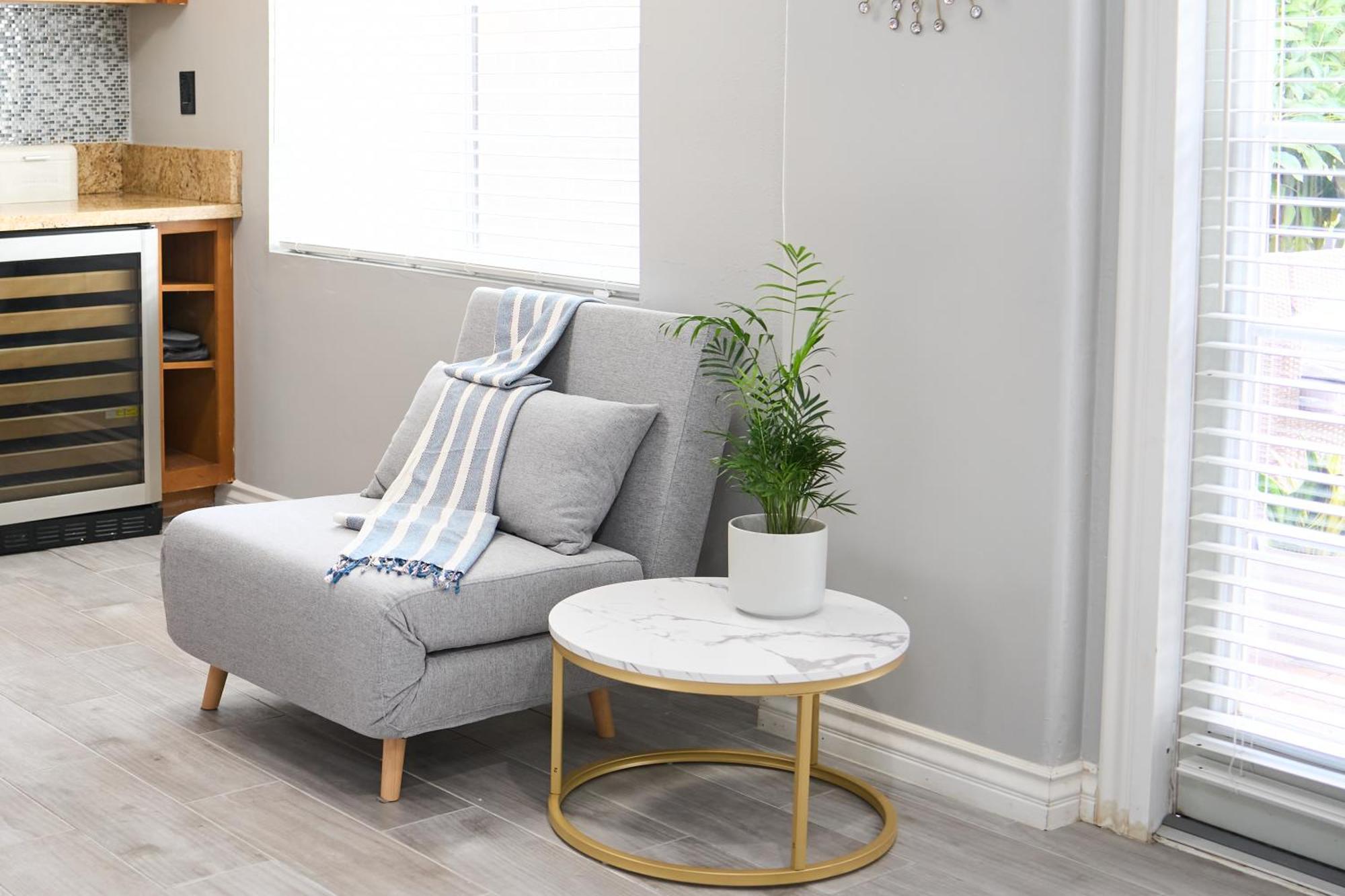 Cozy With Spa, Arcade, Near & Expo Holiday home *