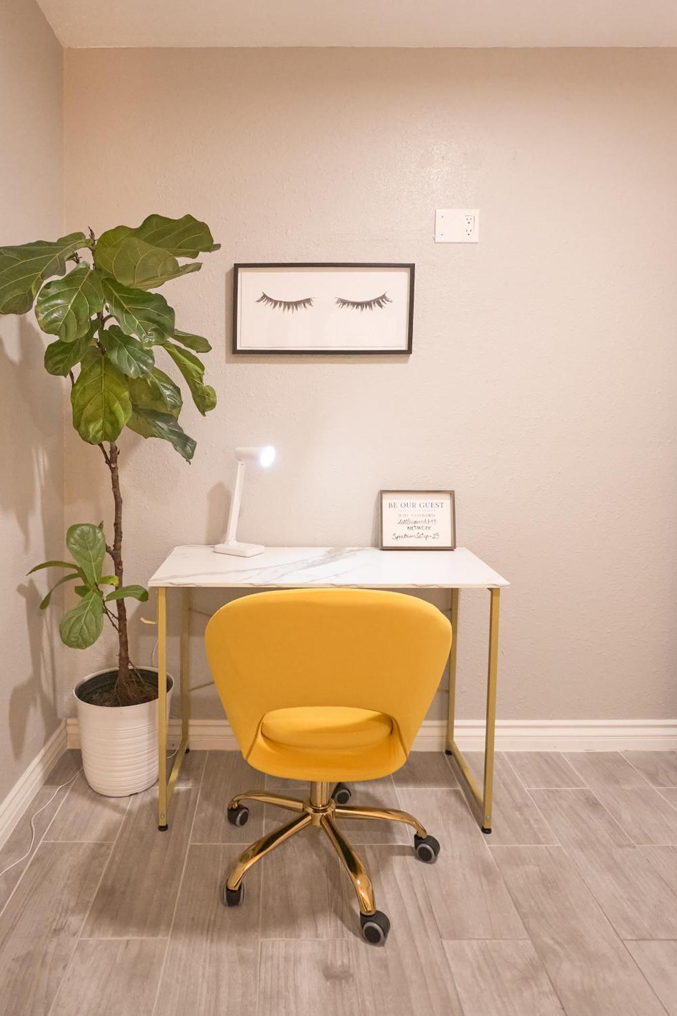 Cozy With Spa, Arcade, Near & Expo Holiday home *