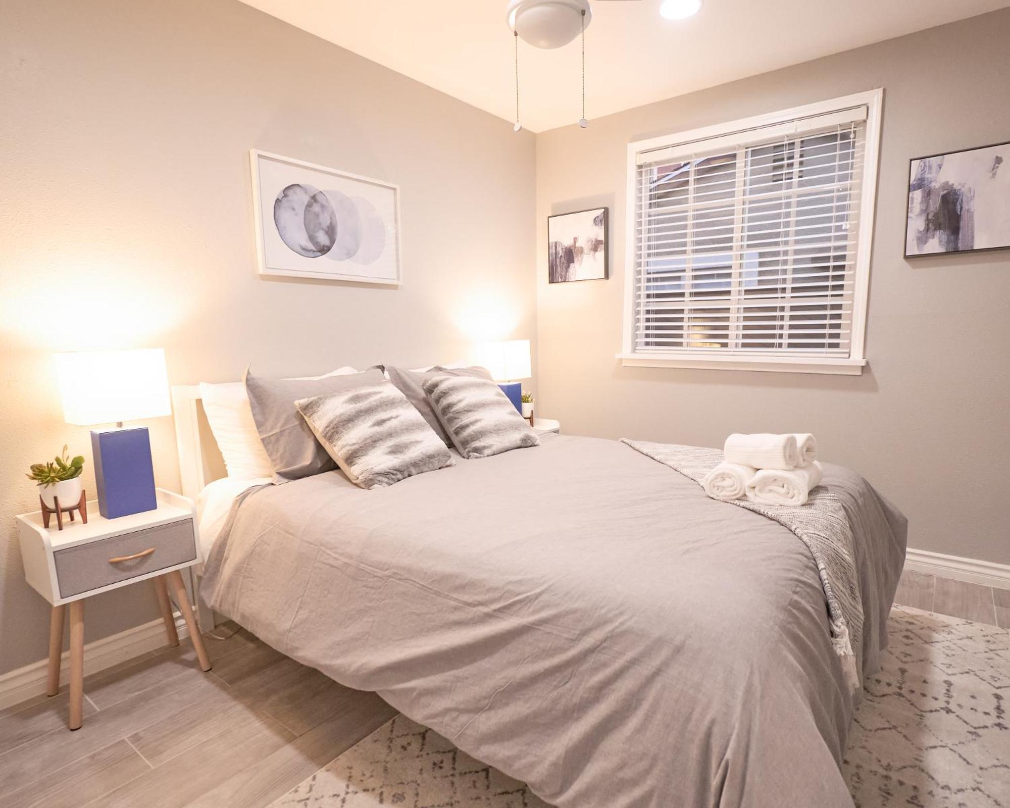 Holiday home Cozy With Spa, Arcade, Near & Expo *