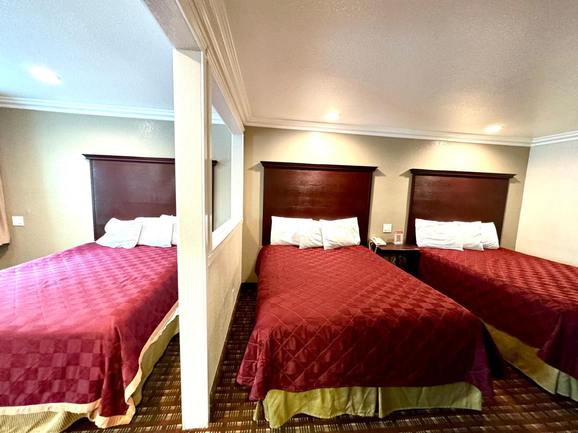 Budget Near Disneyland Drive 2* Anaheim