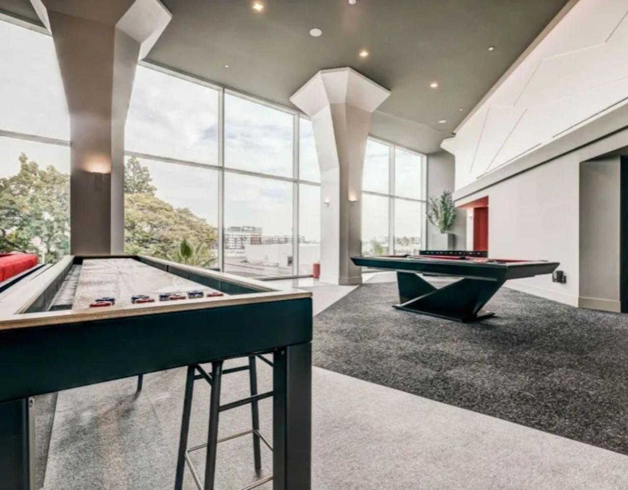 Luxury 5 Minutes To Disneyland Apartment