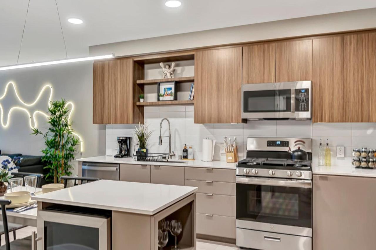 Luxury 5 Minutes To Disneyland Apartment