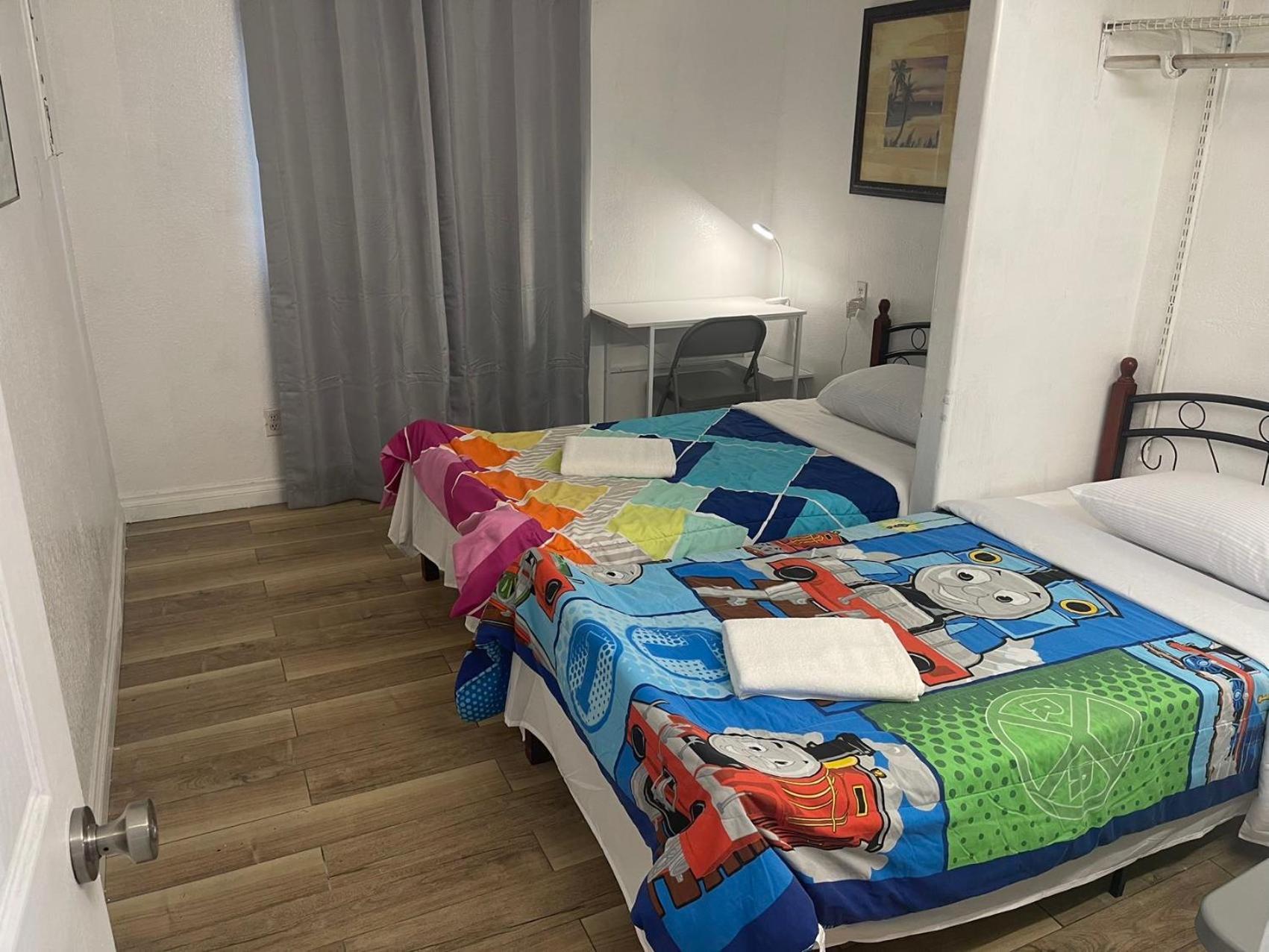 Walking Distance In Holiday home Anaheim
