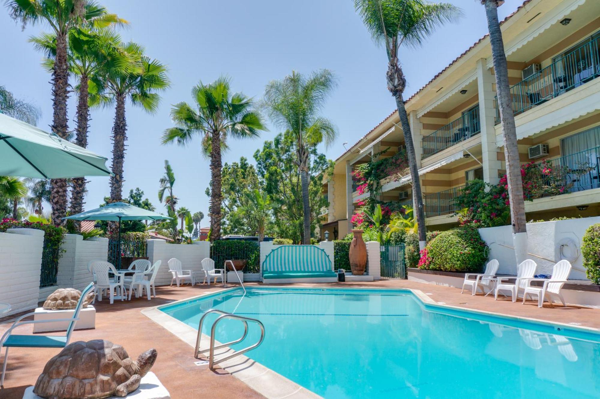 Hotel Pepper Tree Boutique Kitchen - Anaheim