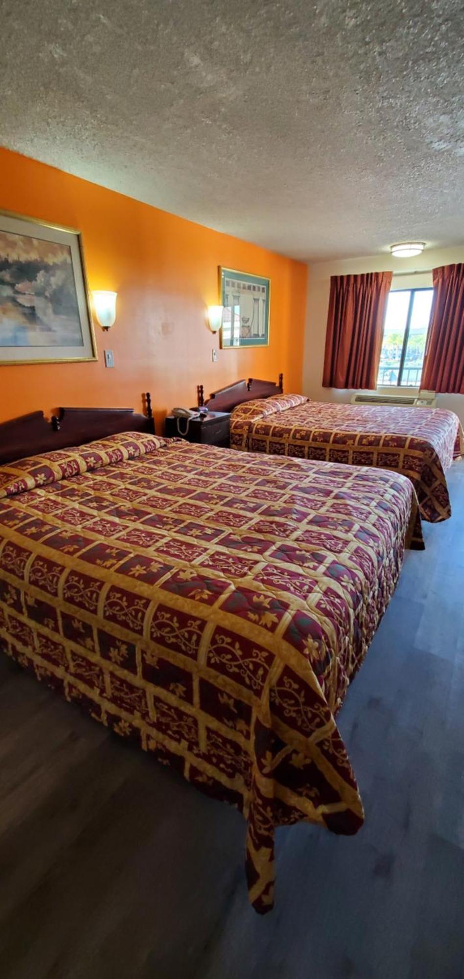 Motel National