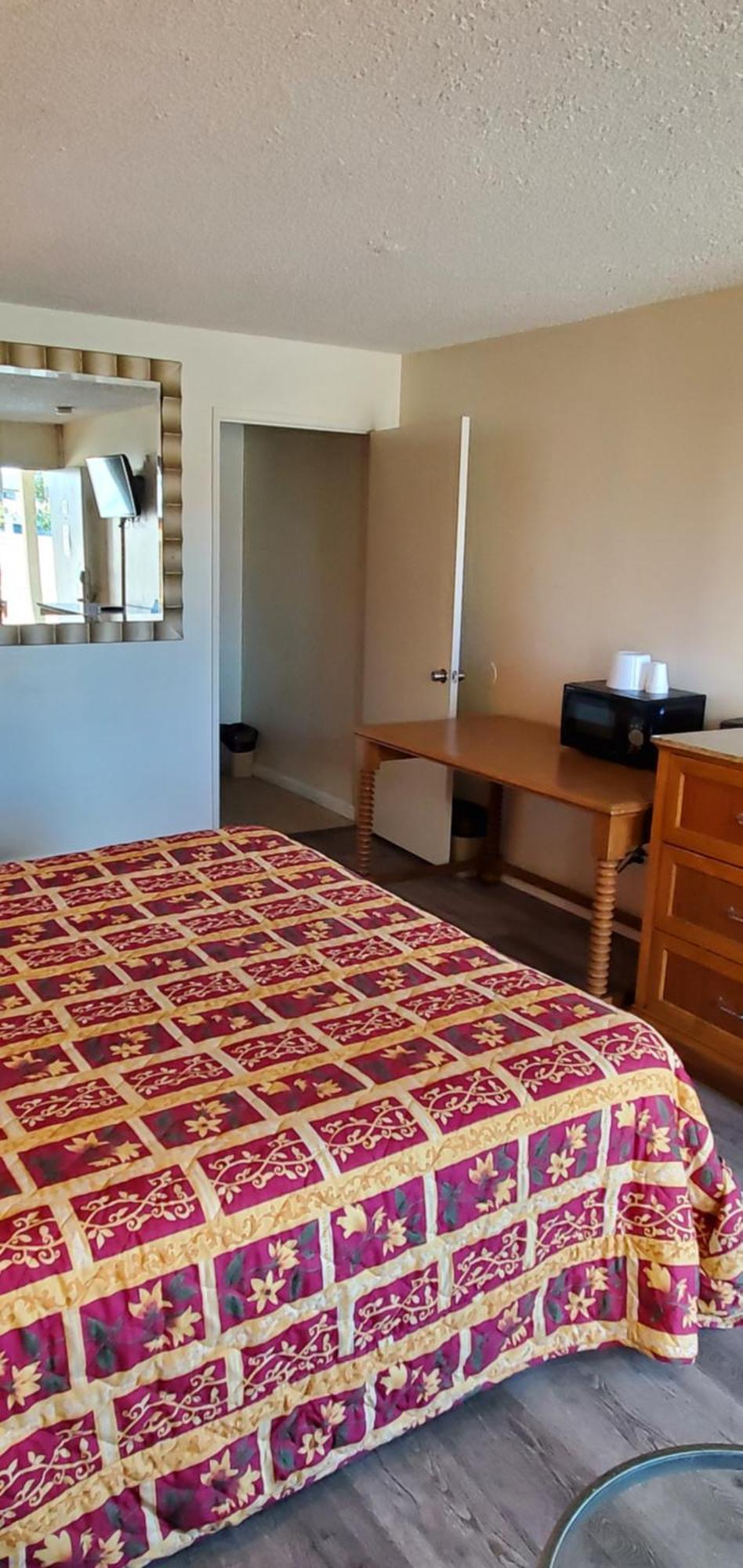 Motel National