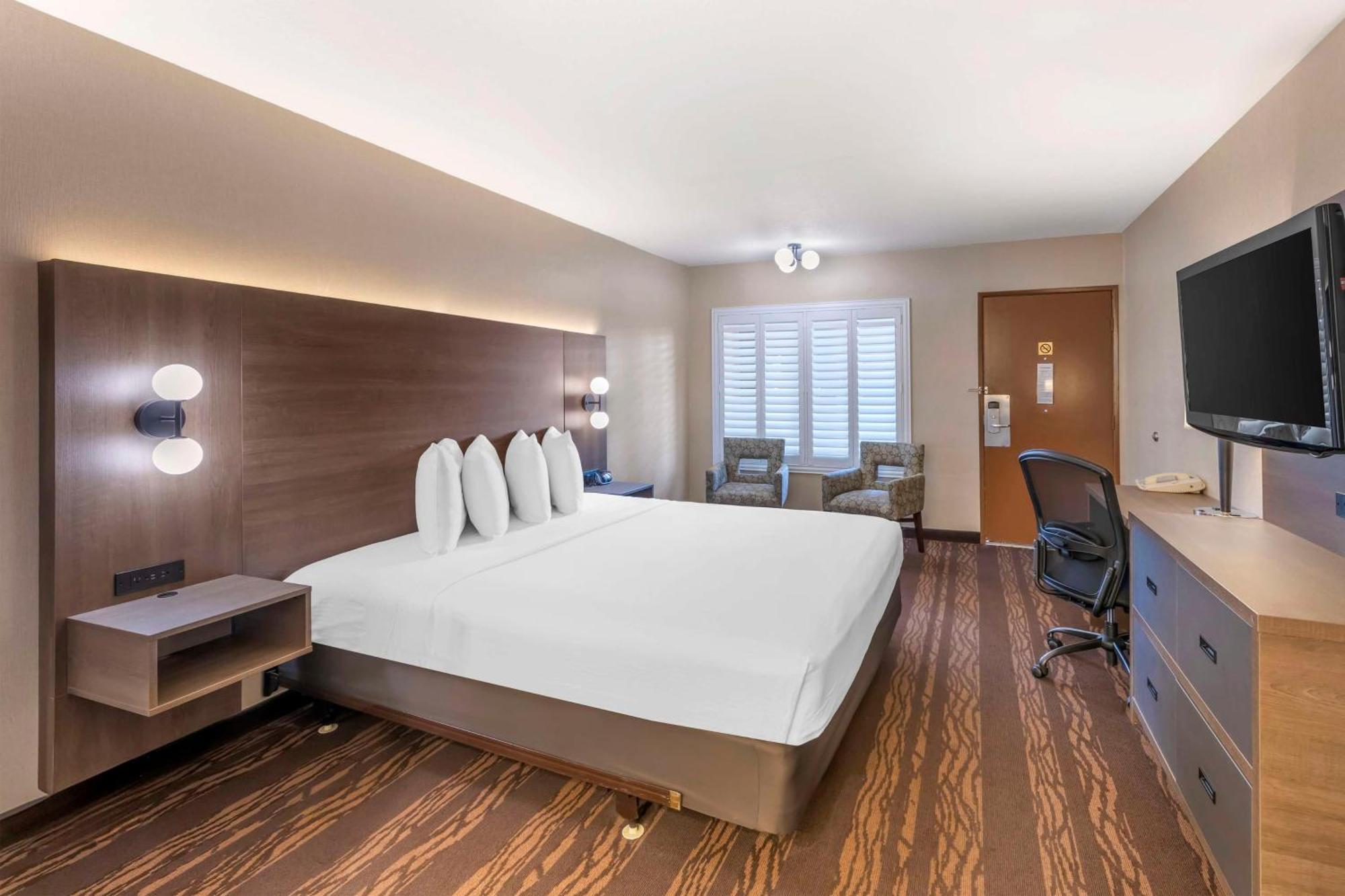 Hotel Western Stovall's 3*