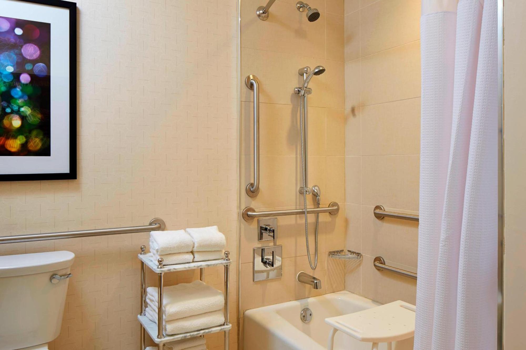 Springhill By Marriott At Area/convention Center 3*