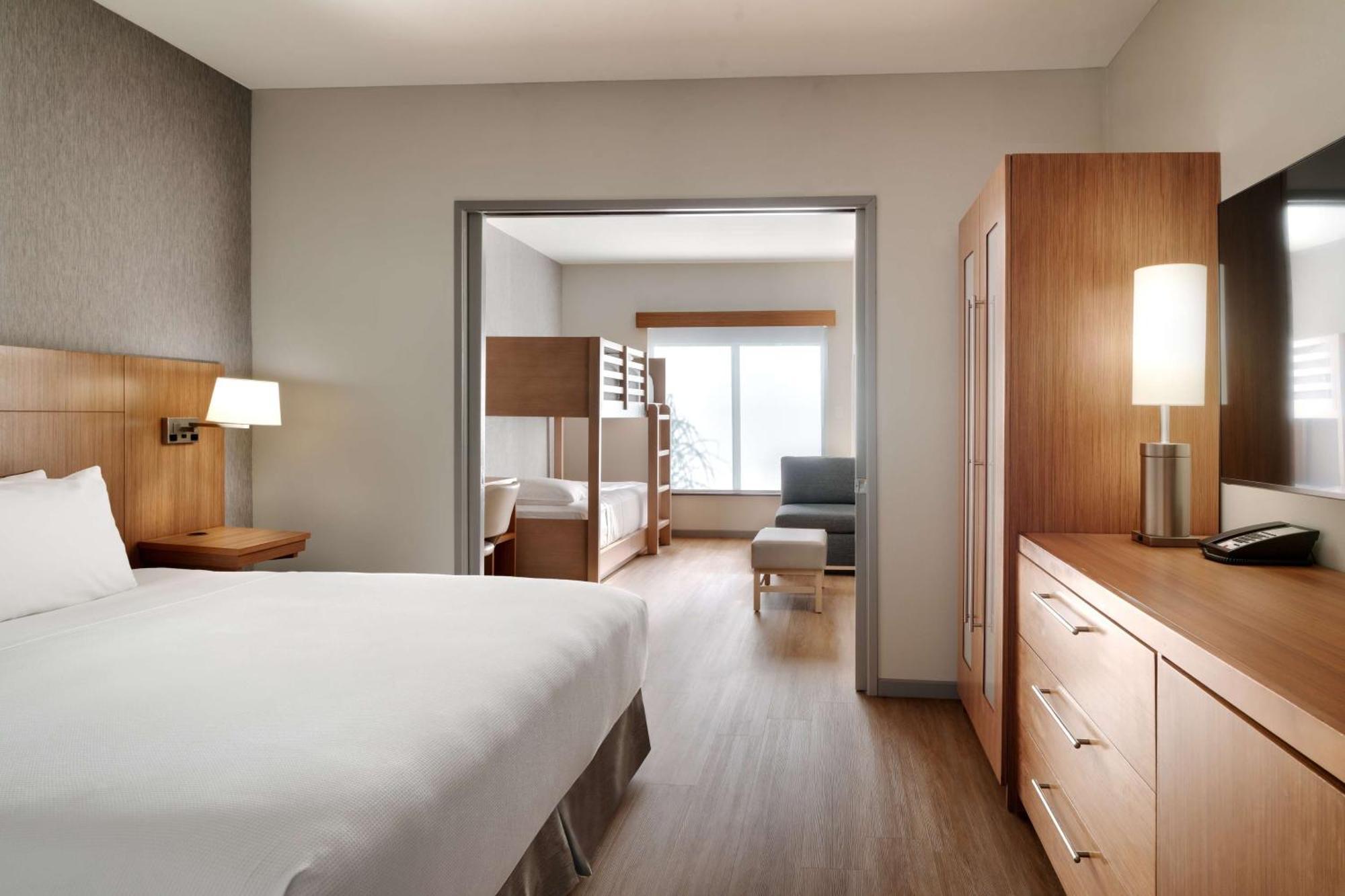 Hyatt Place At / Convention Center Anaheim