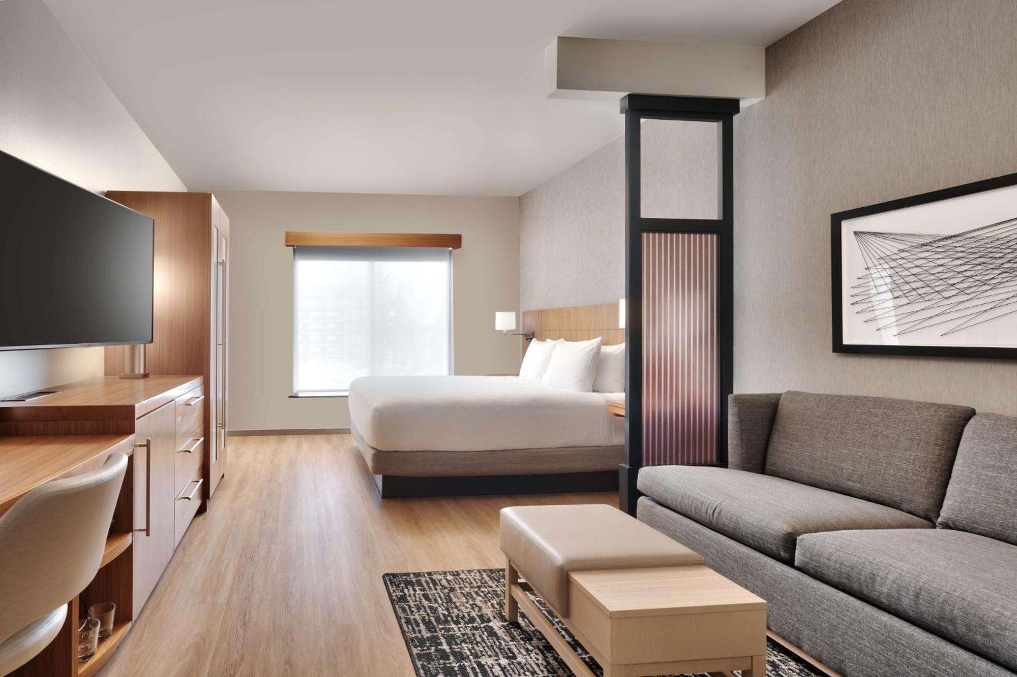 Hyatt Place At / Convention Center Hotel 3*