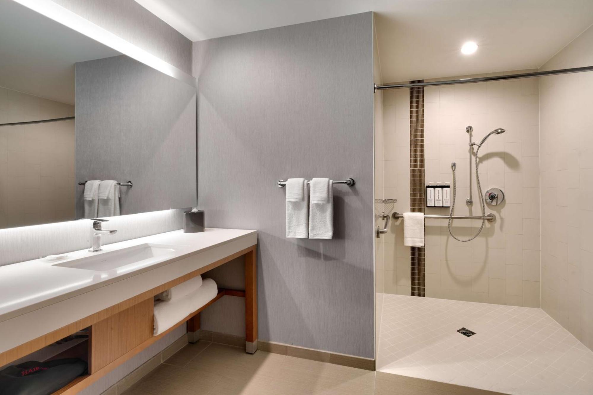 Hyatt Place At / Convention Center