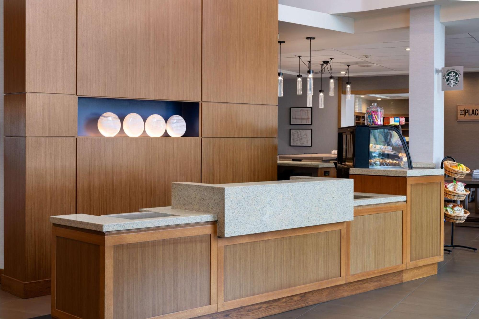 Hotel Hyatt Place At / Convention Center