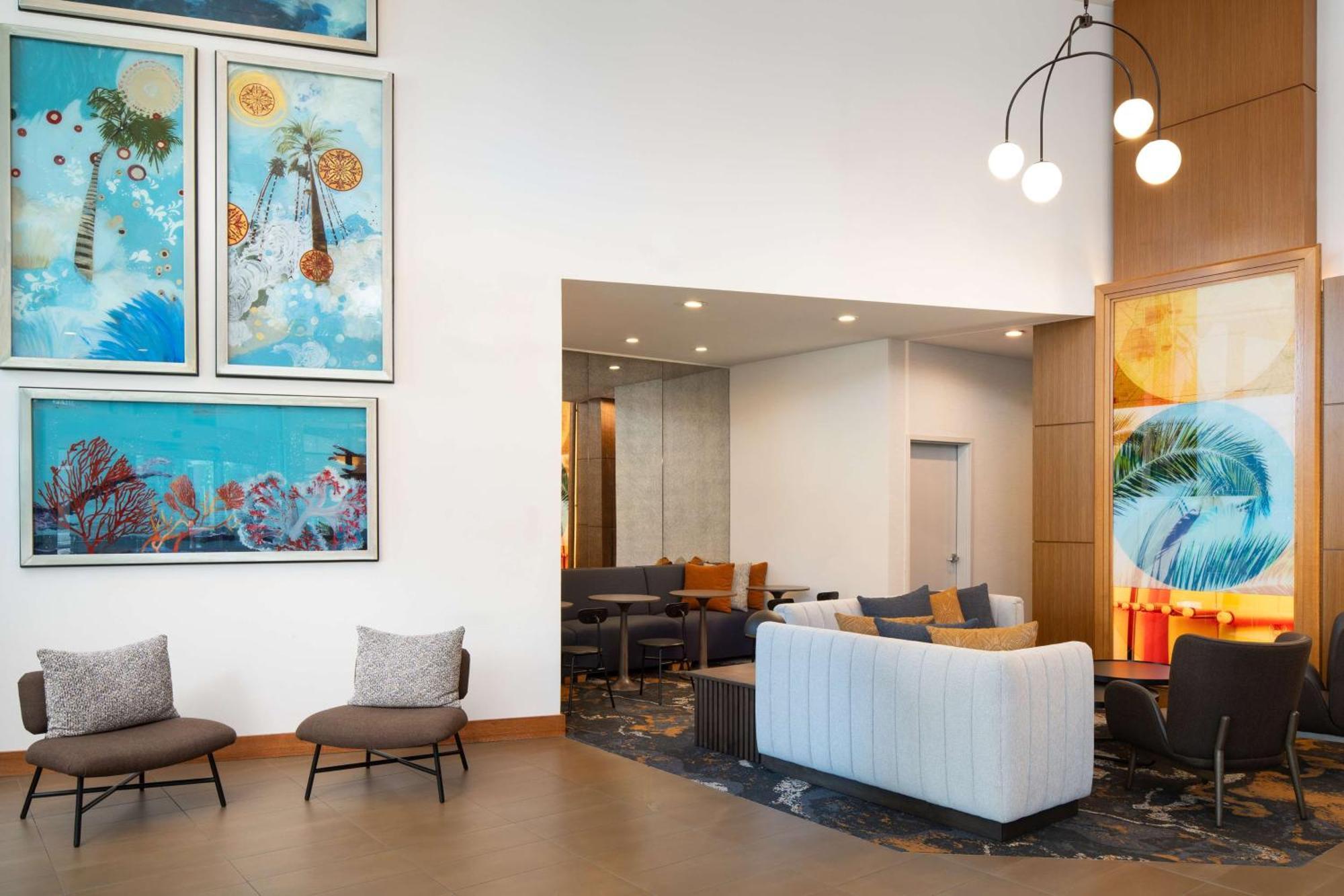 Hyatt Place At / Convention Center Anaheim
