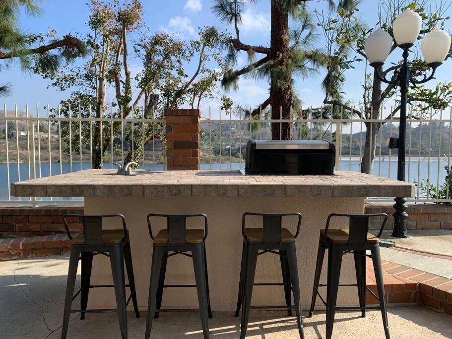 Holiday home Stunning Panoramic Waterfront Pool Escape Anaheim