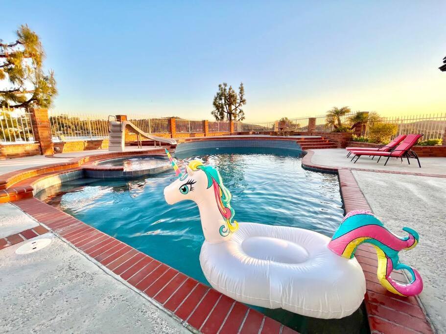 Holiday home Stunning Panoramic Waterfront Pool Escape Anaheim
