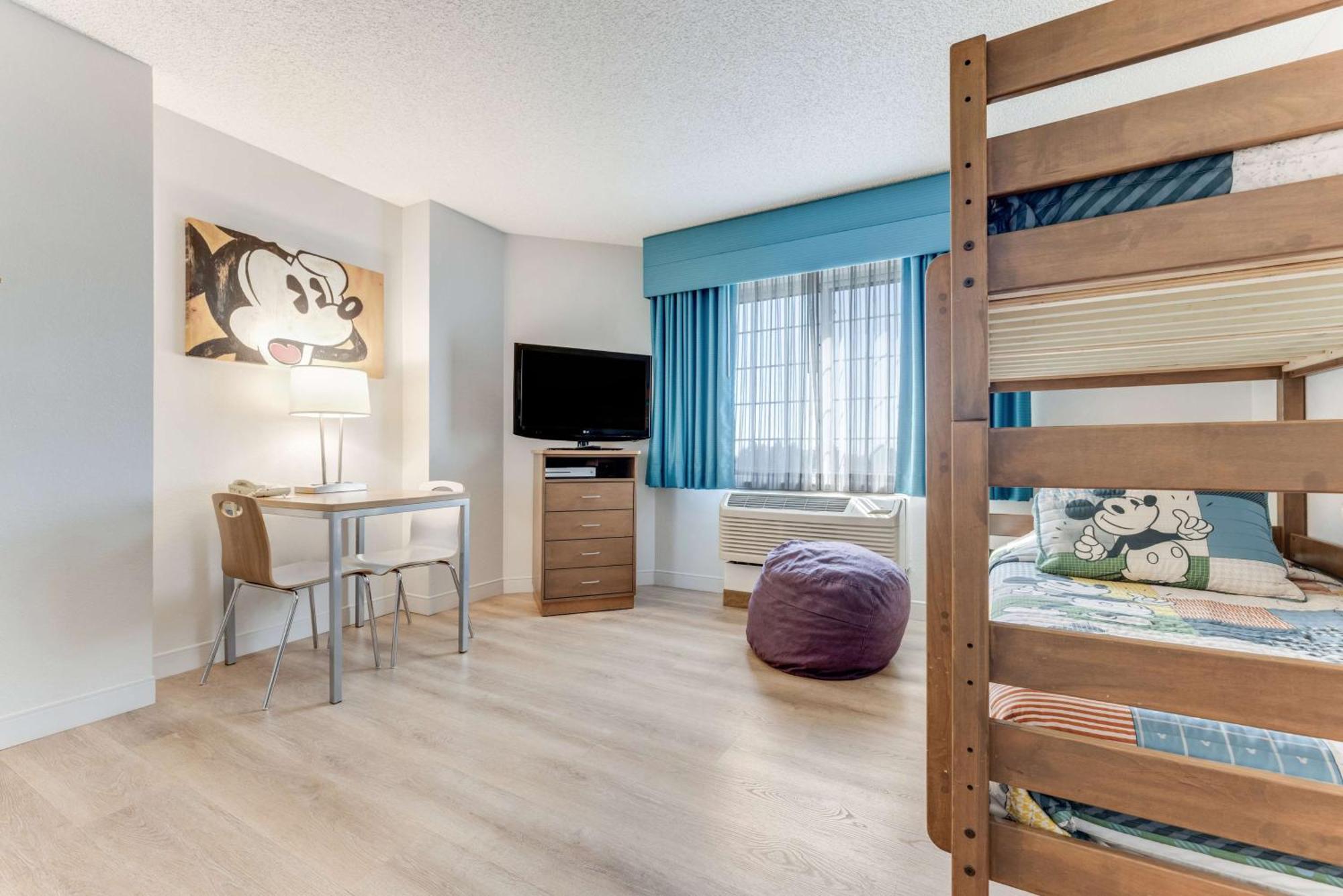 Sonesta Area Hotel