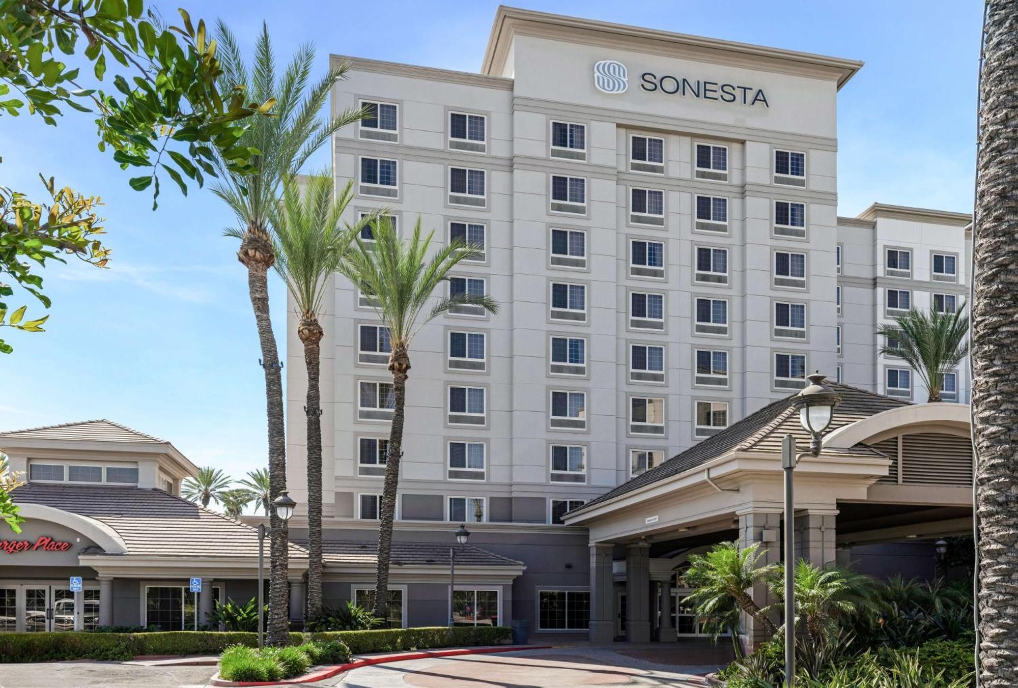 Sonesta Area Hotel 3*