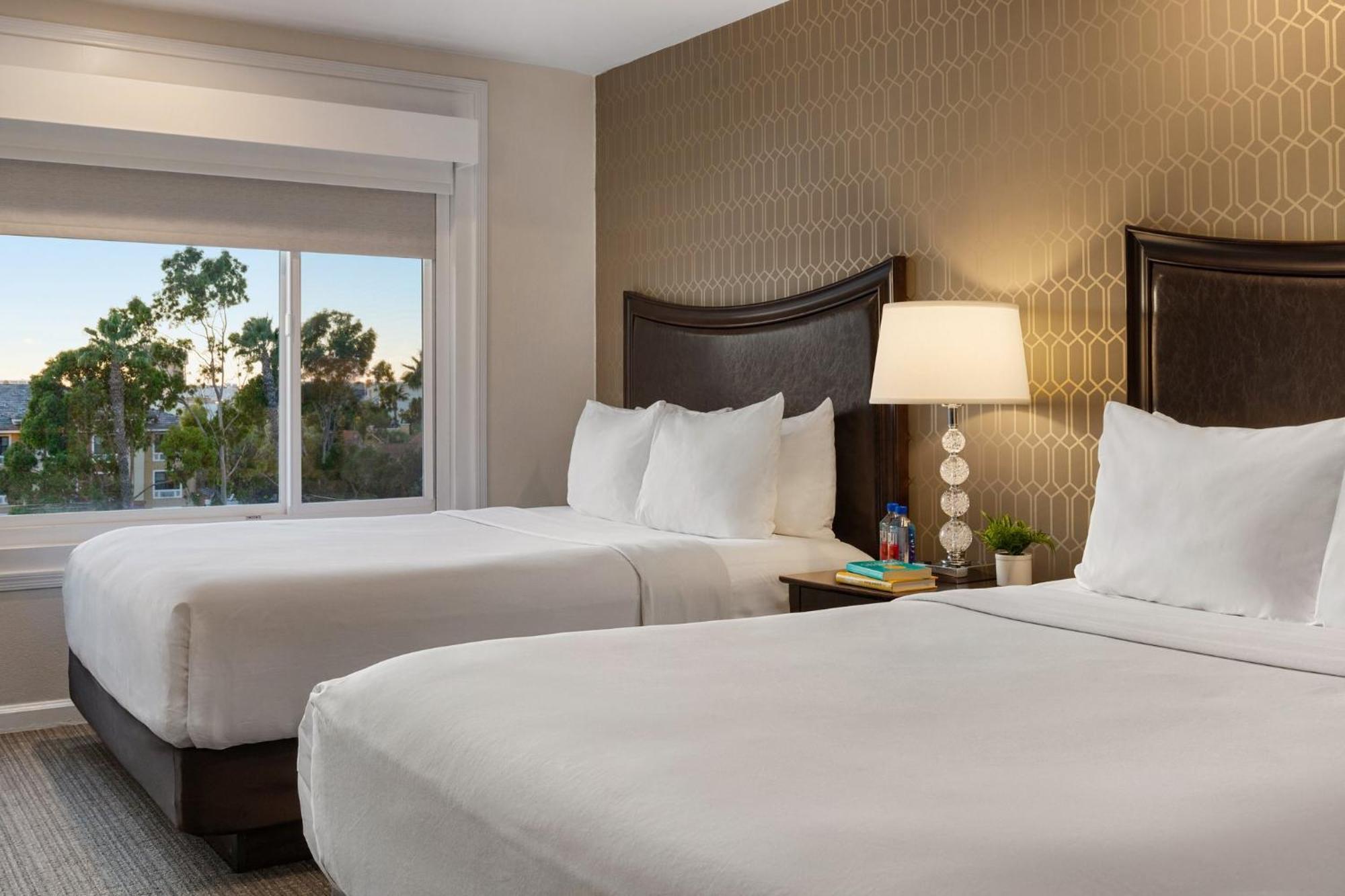 Peacock 3* Anaheim