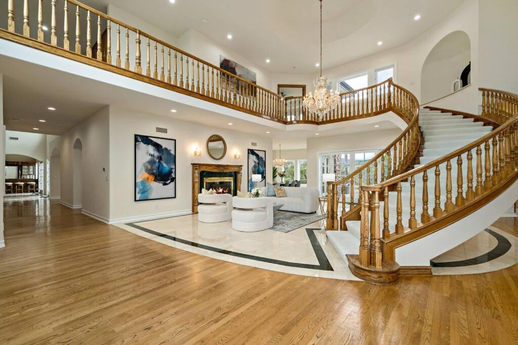 Luxury Oasis With Panoramic Views Anaheim