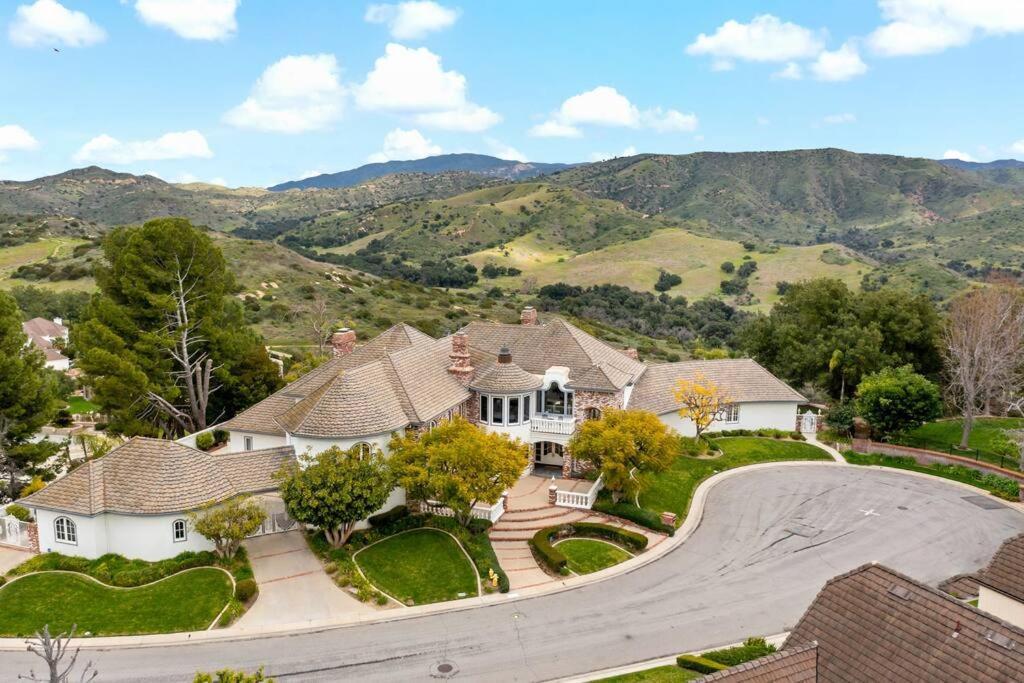 Luxury Oasis With Panoramic Views Villa *