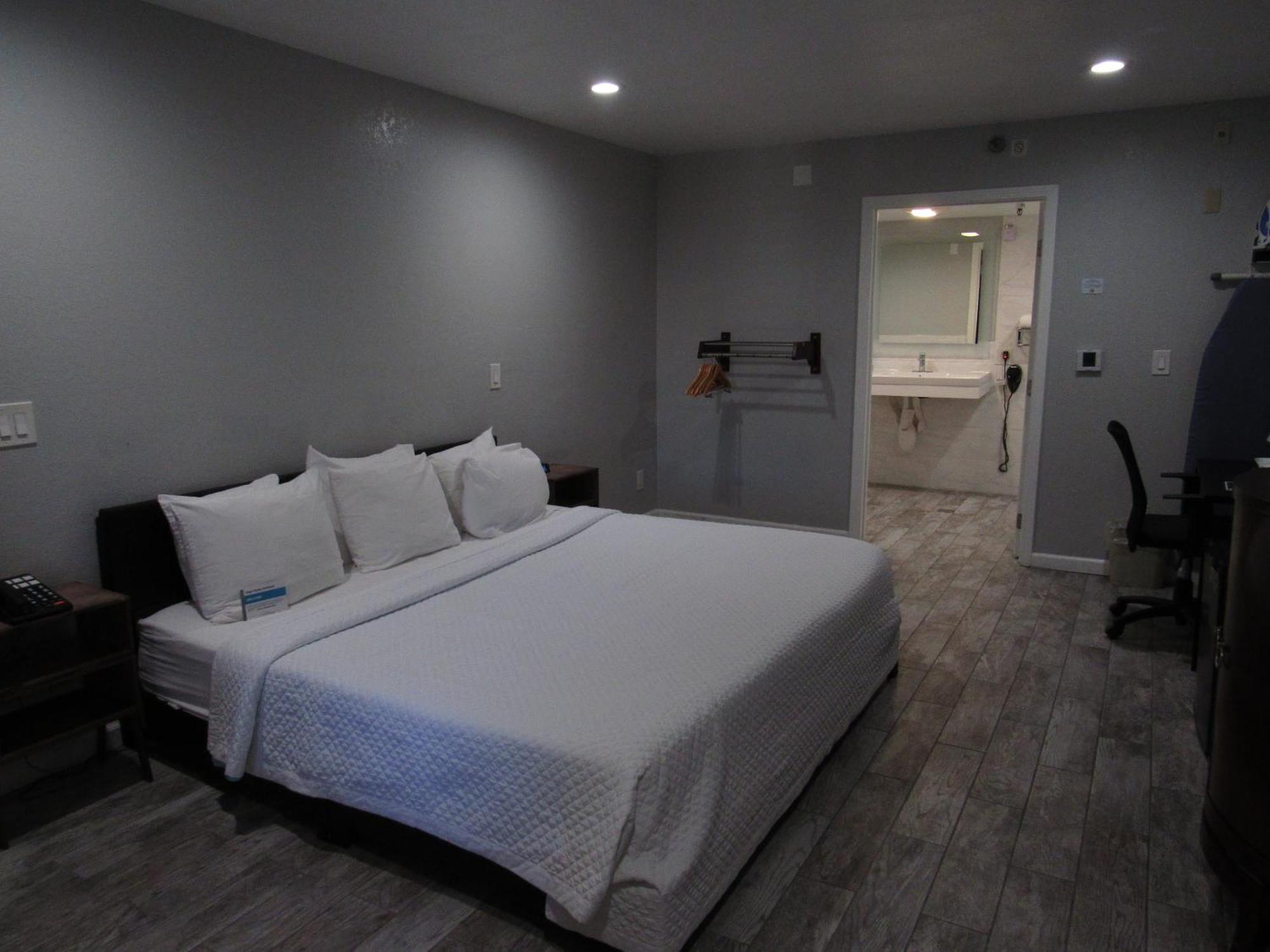 Capri Hotel Anaheim